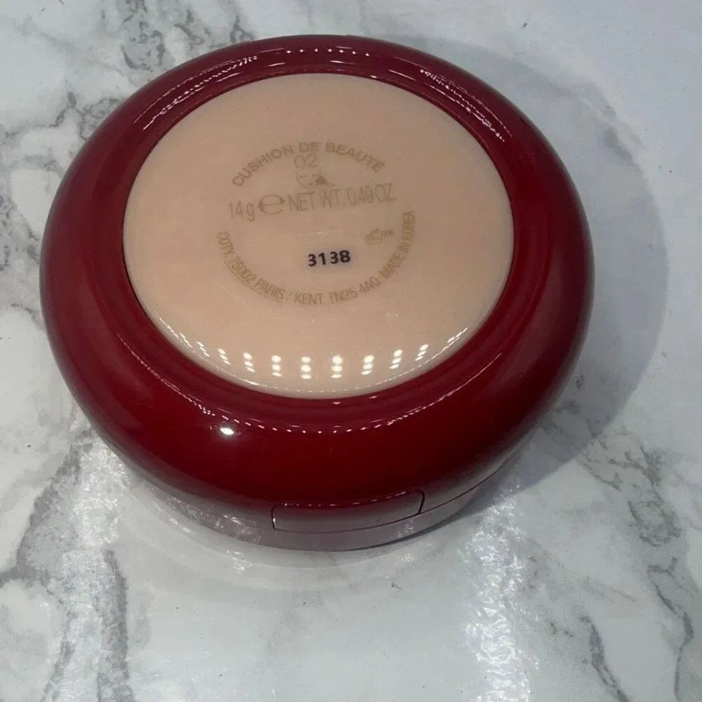 GUCCI Cushion De Beaute Foundation, SPF 20, Limited Edition, 14g (2.5)